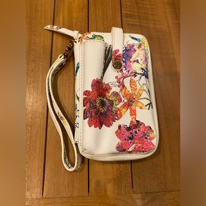 Leather wristlet handbag